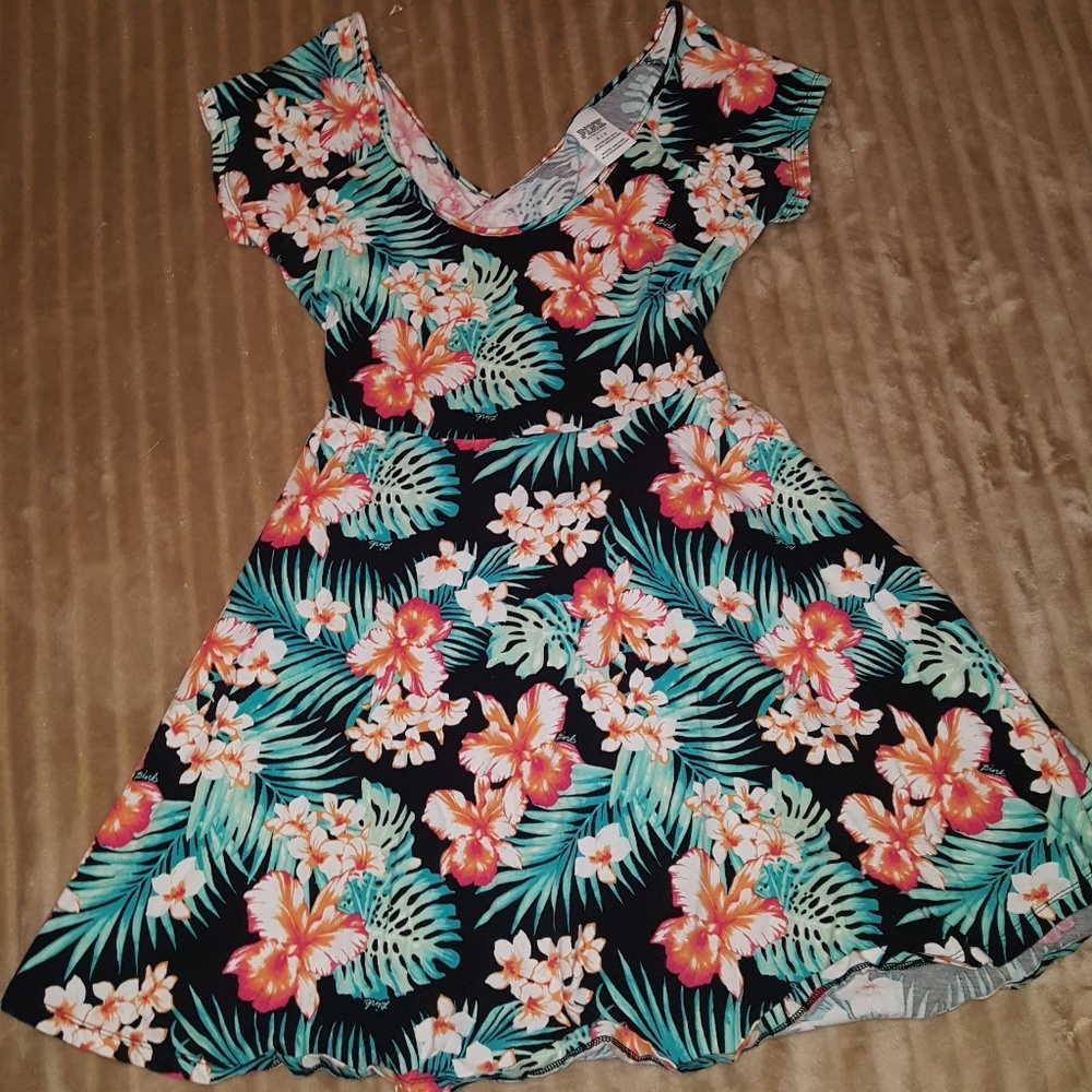 Pink vs floral dress